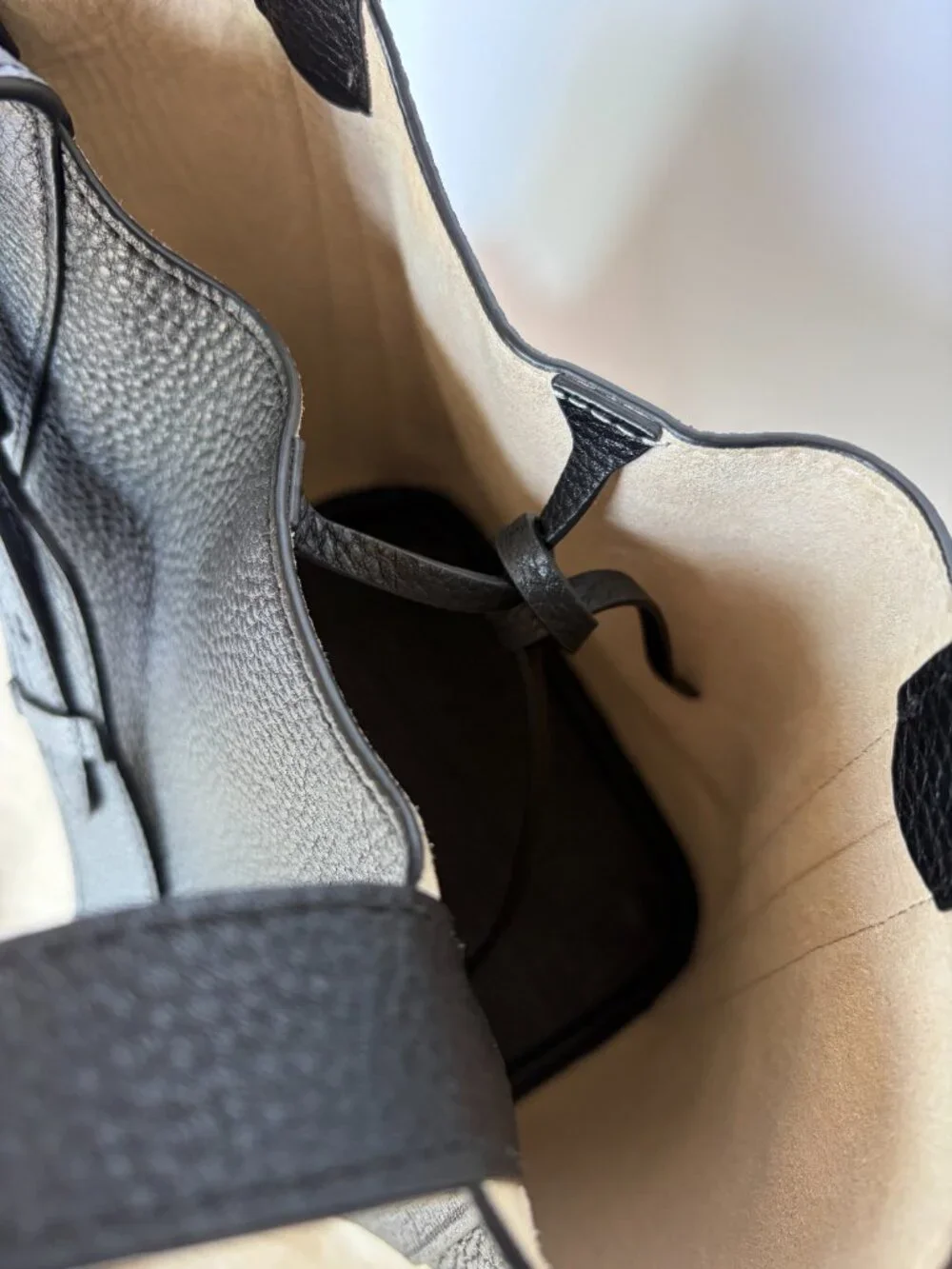 The Horse Alexie Tote in Black EUC